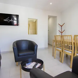 Moderno En De 95m2 Apartamento
