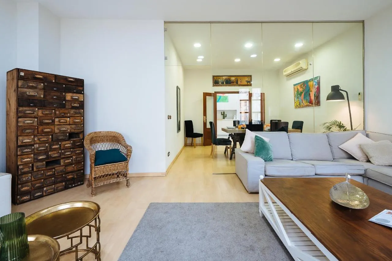 Homeyseville-Amazing Views Cathedral Tomas De Ibarra - 8 Pax, Parking Optional Appartement