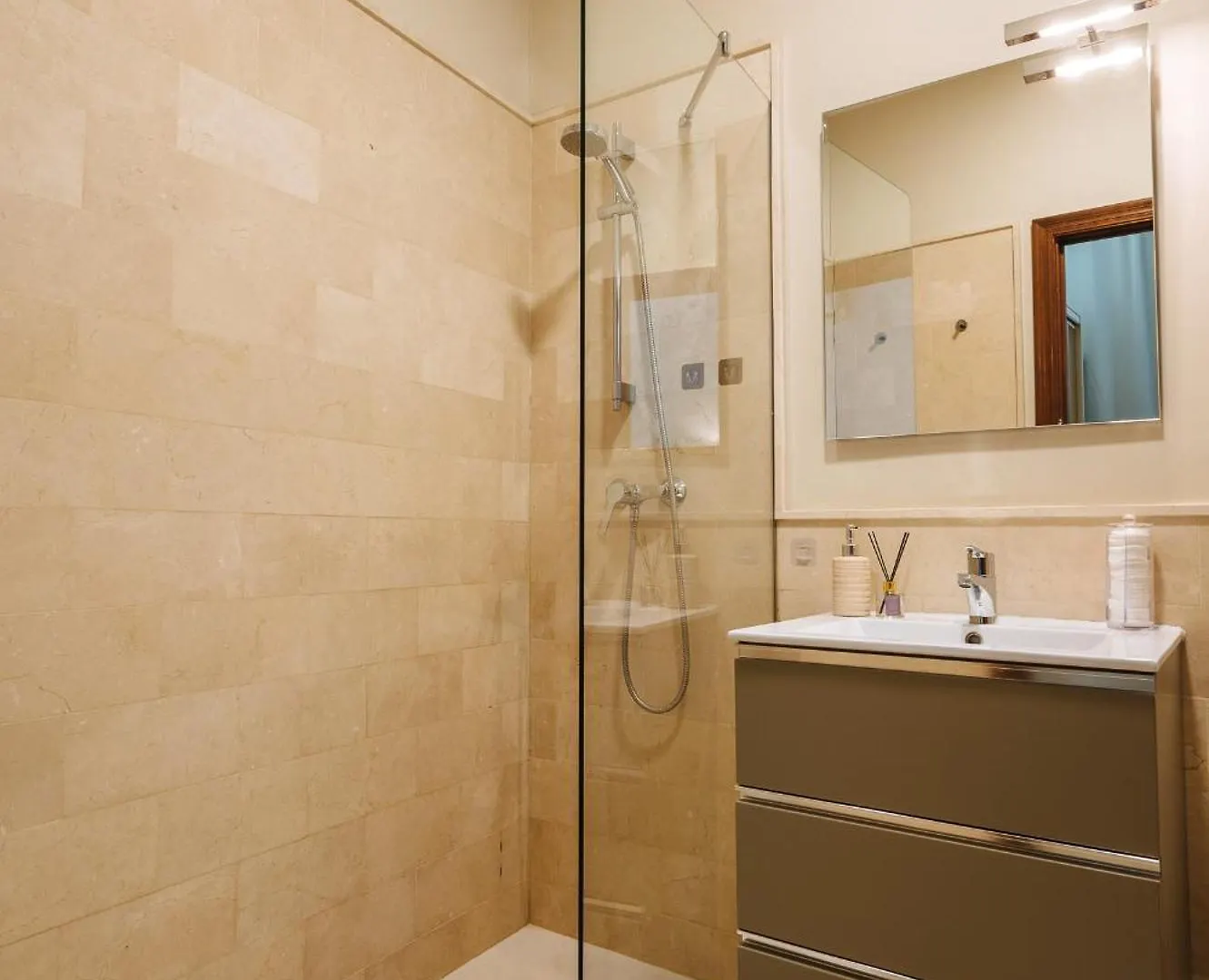 Homeyseville-Amazing Views Cathedral Tomas De Ibarra - 8 Pax, Parking Optional Appartement