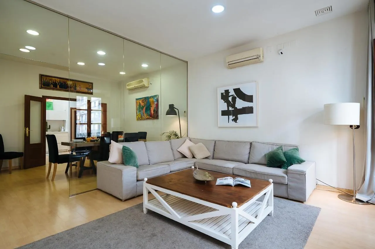 Apartment Homeyseville-Amazing Views Cathedral Tomas De Ibarra - 8 Pax, Parking Optional Spain